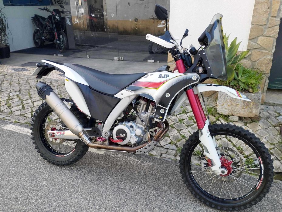 AJP PR7 650 Adventure - 2018 - Muito estimada e original