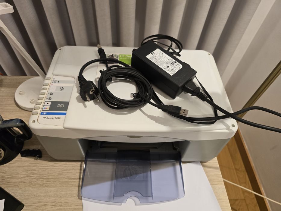 HP Deskjet F380 - Impressora Multifunções