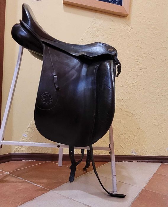 sprzedam Siodło ujeżdżeniowe Hennig siedzisko 18
