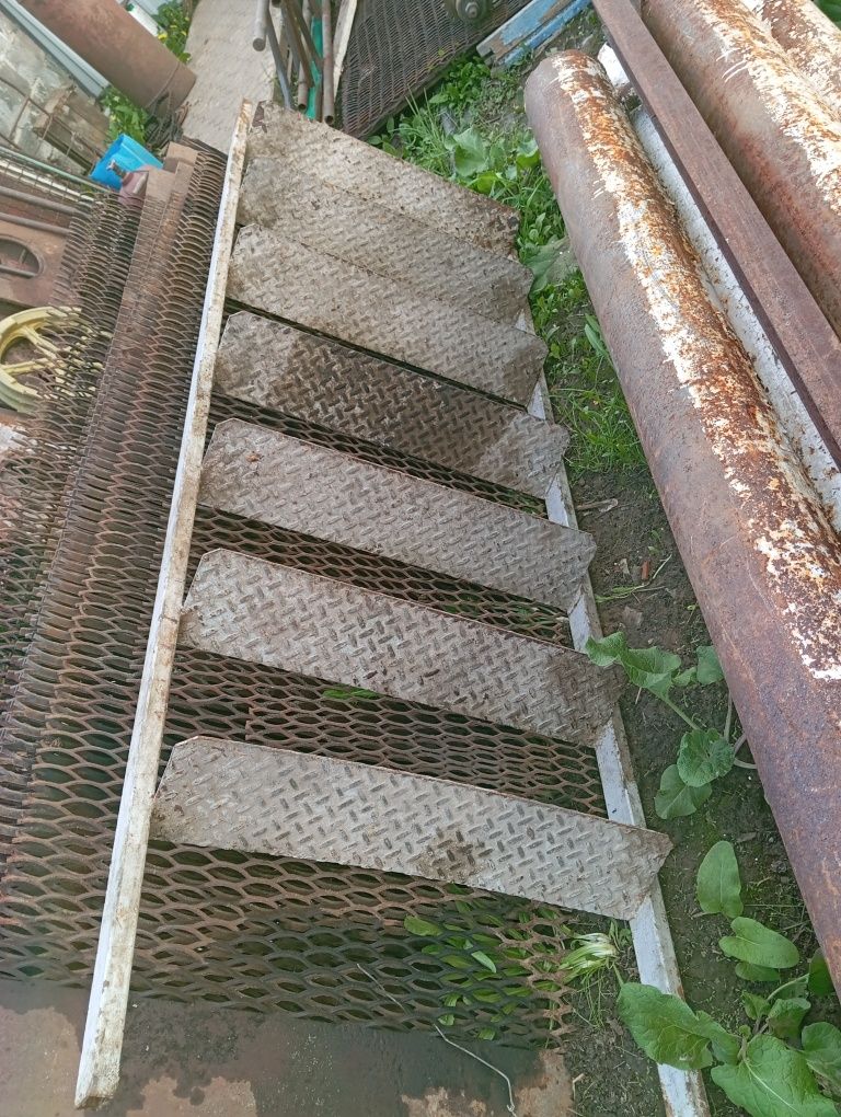 Лестница стремянка драбина