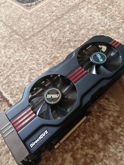 Відеокарта Asus Radeon HD 6970 EAH6970

 DCII/2DI4S/2GD5
Підключення	P