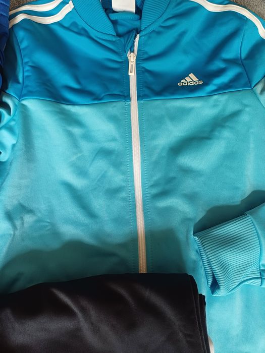 Спортивні костюми Adidas