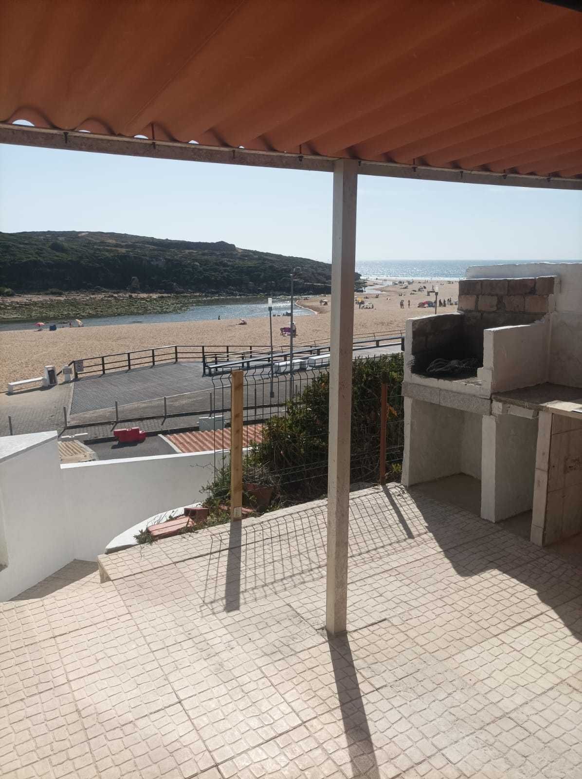 Casa aluga-se em frente á praia