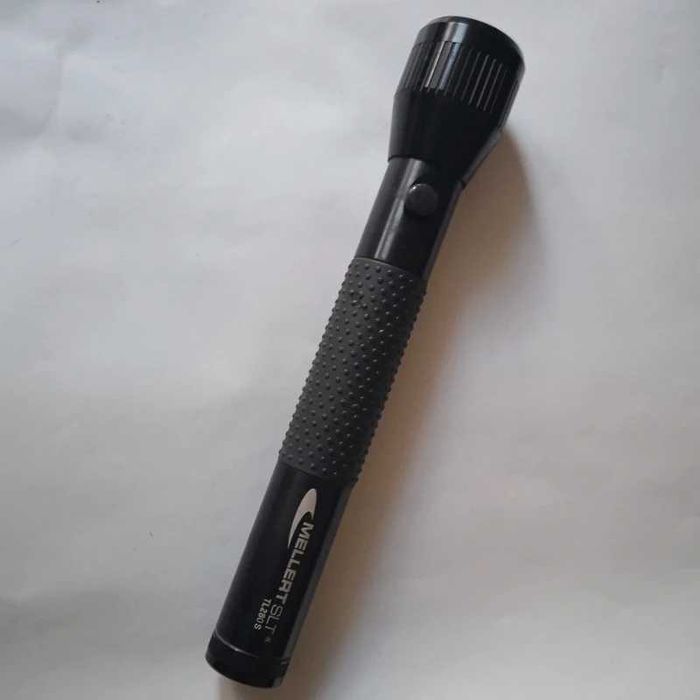 Mellert SLT TL280s tradycyjna latarka na baterie diody halogen