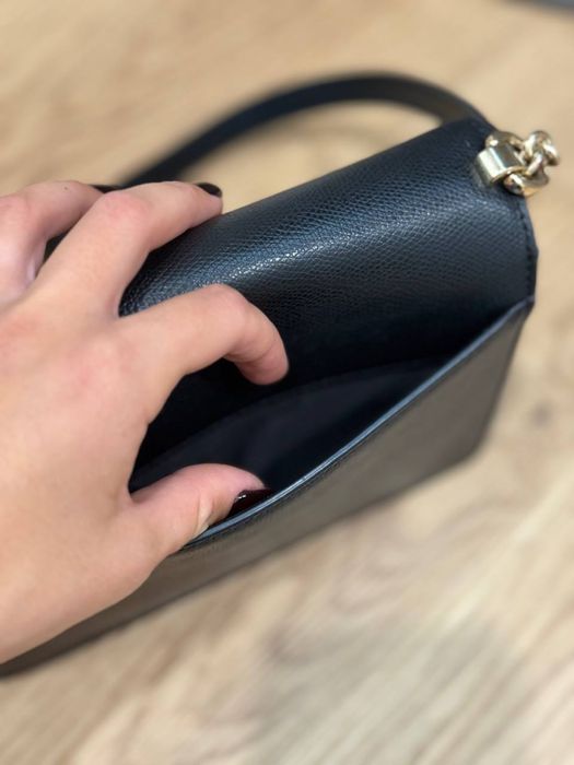 Оригинальная кожанная черная  сумка FURLA 1927