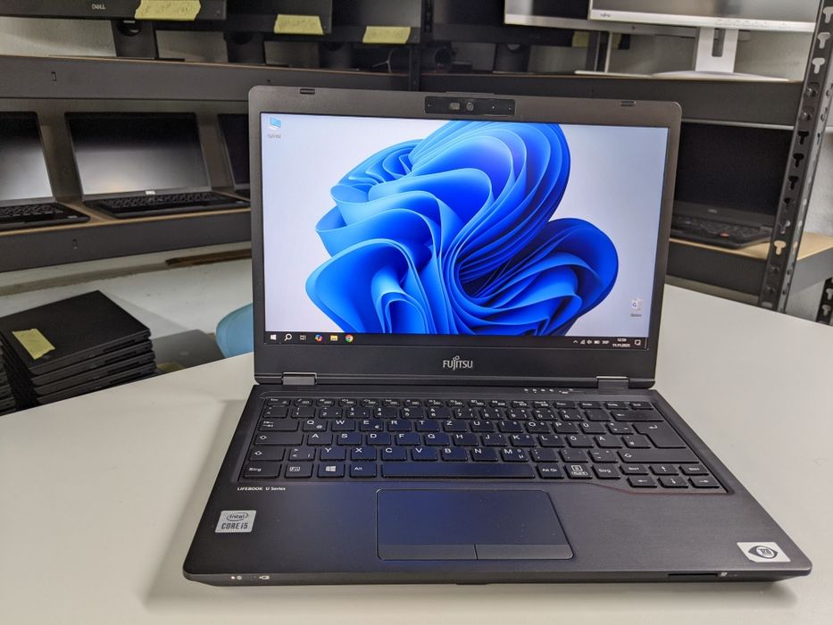 Ноутбук Fujitsu 7U13A1  intel i5 10210 3Ghz  8Gb/256Gb nvme