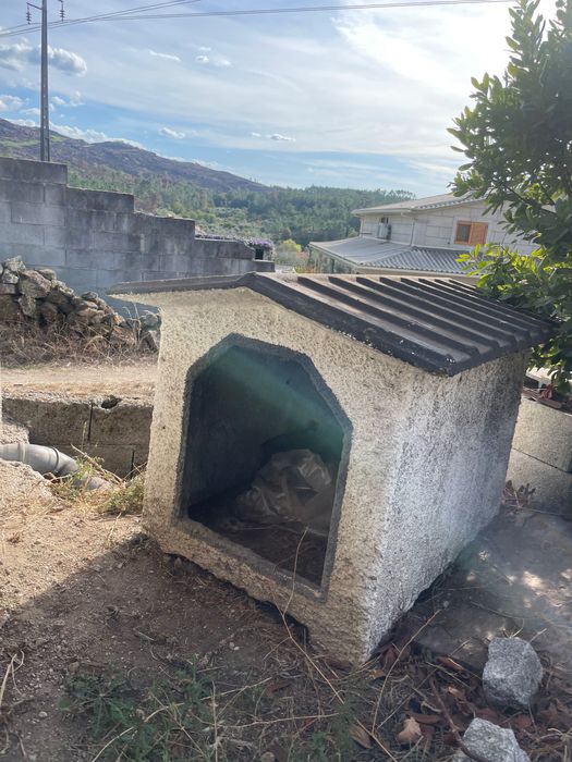 Vendo casota para cão