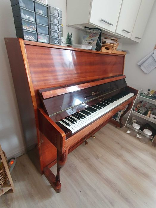 Pianino analog Komitas plus sidzisko
