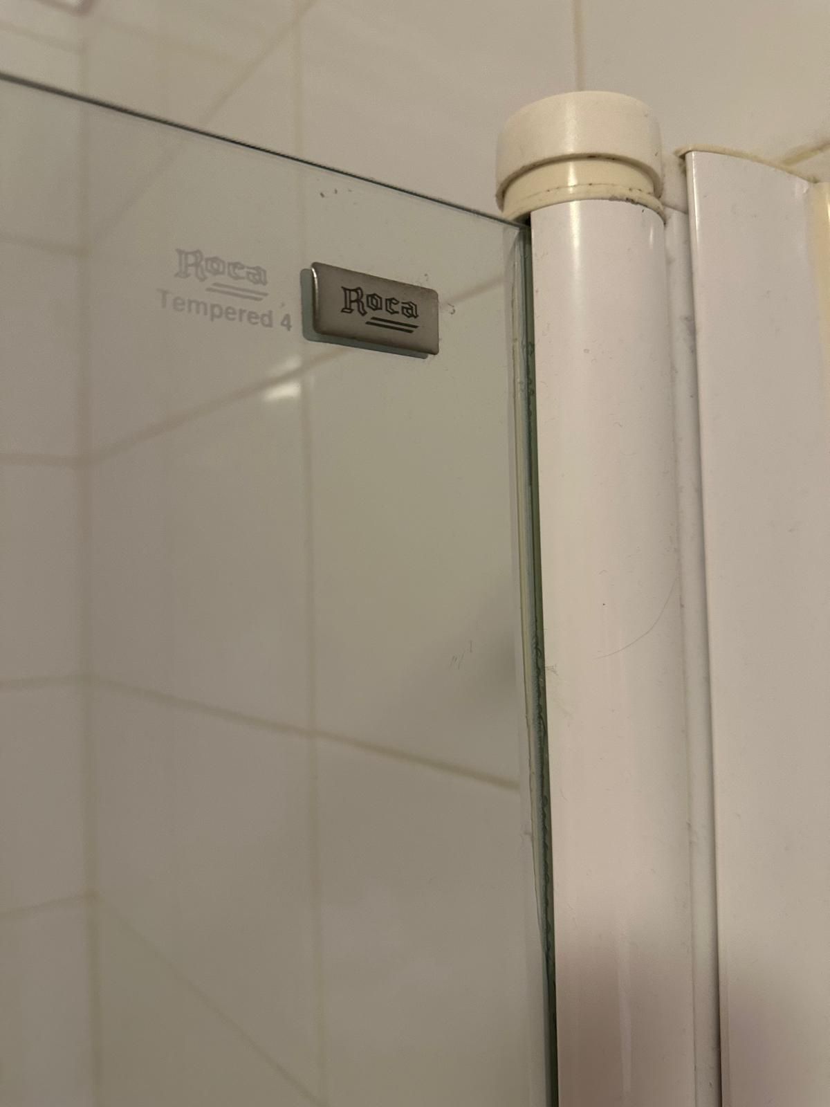 Loiça casa banho, banheira hidromassagem e movel wc