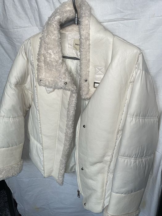 біла зимова куртка жіноча