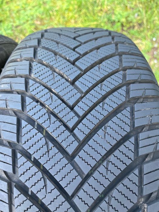 Opony całoroczne 225/55r19 idealne 24r