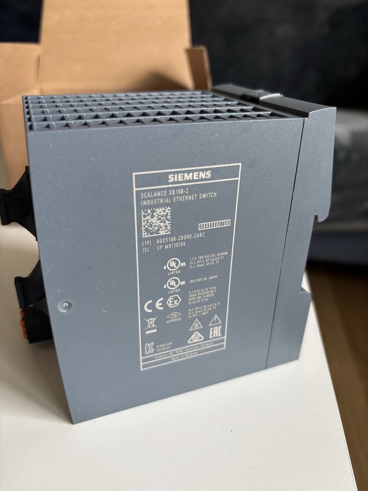 Siemens Scalance XB108-2 SC 6GK5108-2BD00-2AB2