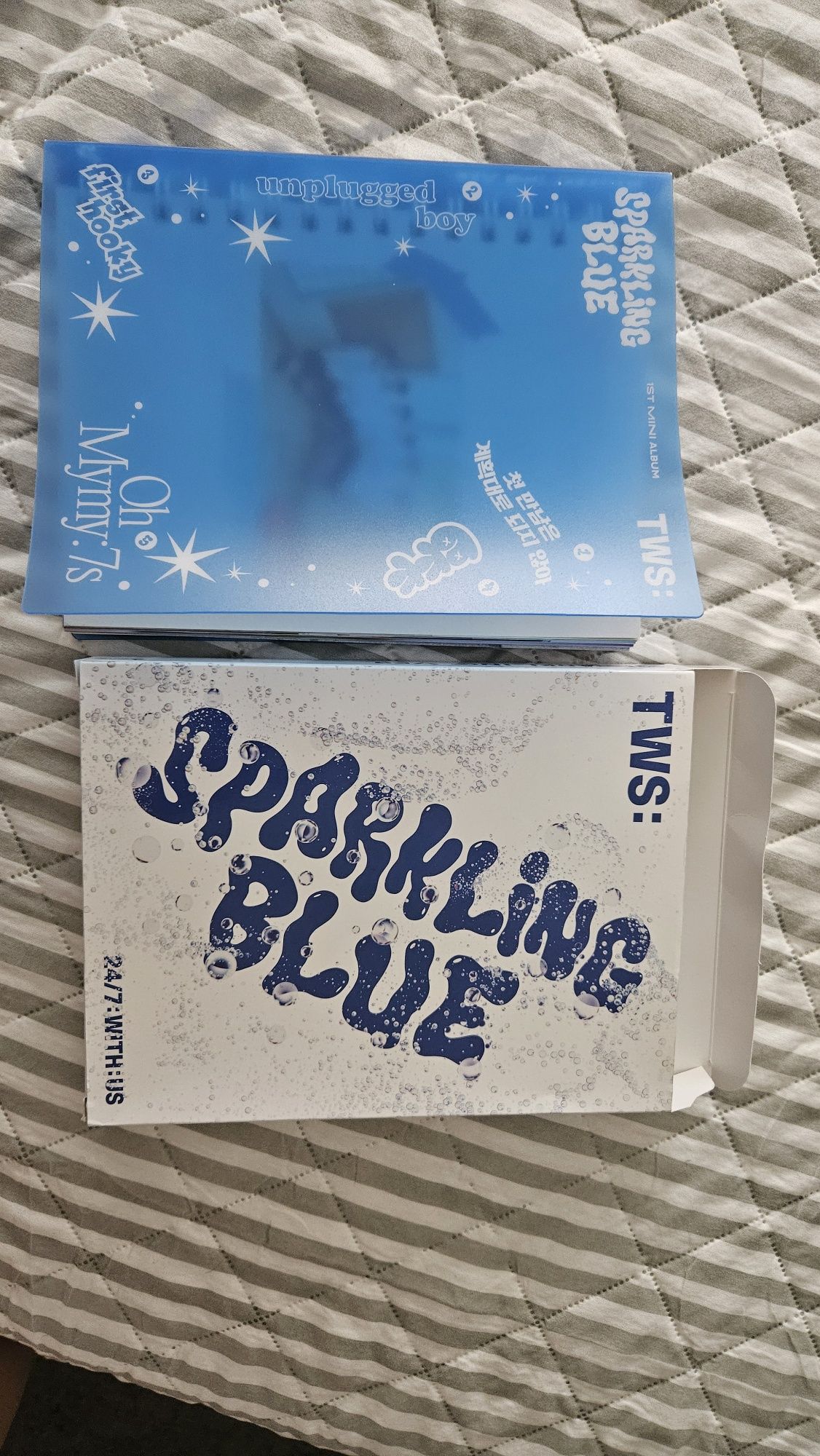 TWS: sparkling blue album