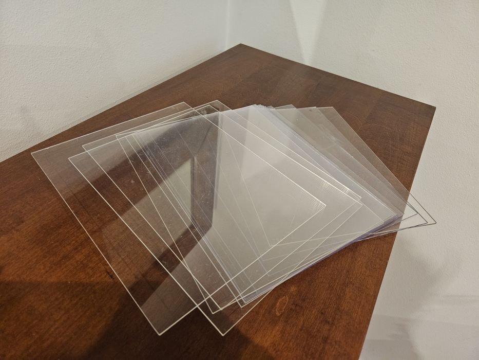 Numery stołów w złotych ramkach (cena za wszystkie)