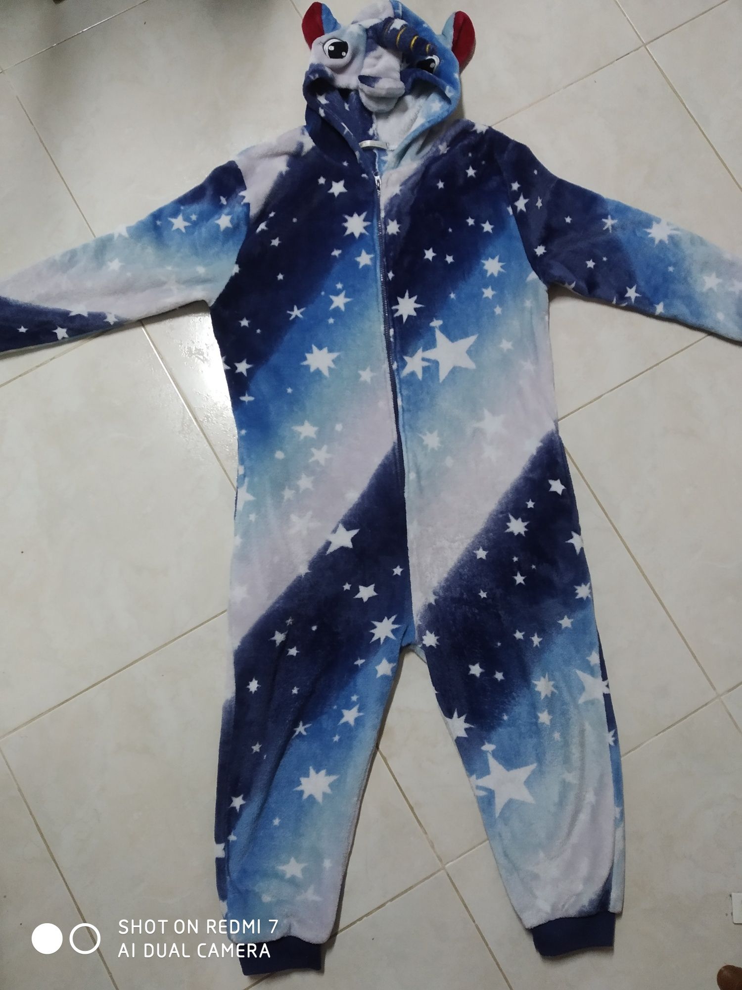 Pijama completo do unicórnio, tamanho 13/14 anos