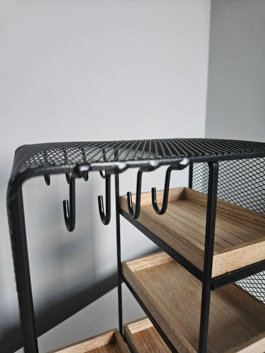 Kuferek stojak regalik z przegródkami na biżuterię loftowy