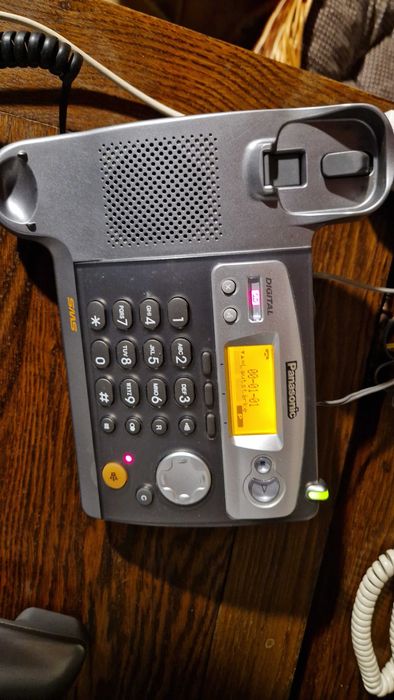 Telefon Panasonic KX-TCD545GM + słuchawka KX-TG7200G z zasilaczami