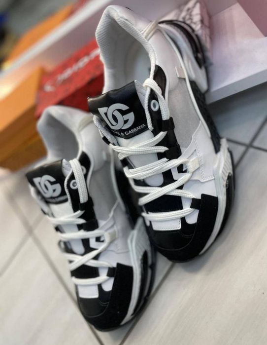 Кроссовки новые DG