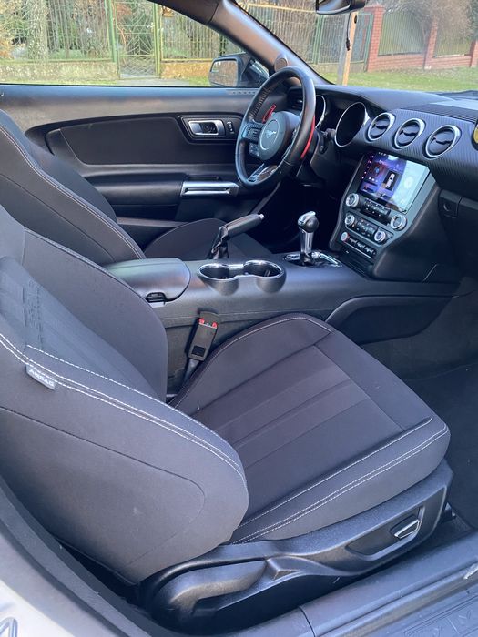 Ford Mustang 5.0 V8 • 2017 • 422 KM • 43 000 km • Doinwestowany