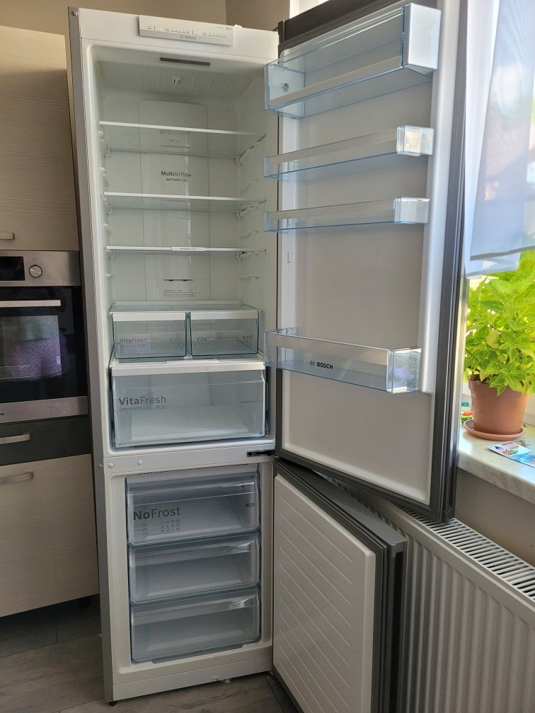 Lodówka Bosch no frost uszkodzona