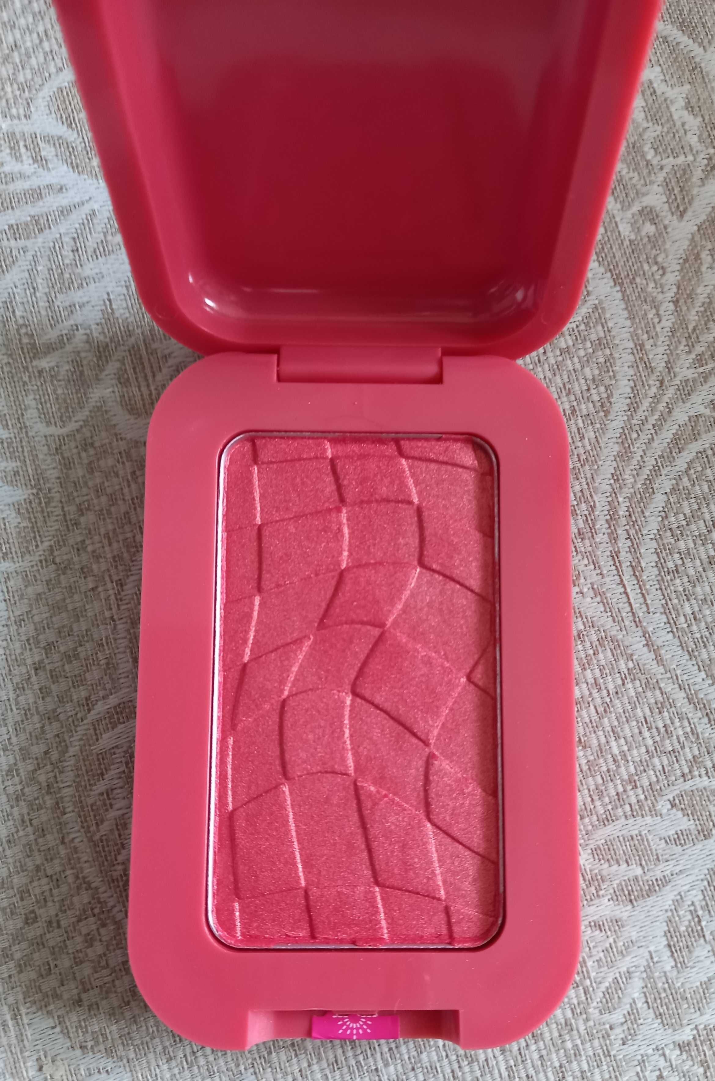 NYX Buttermelt Blush 04