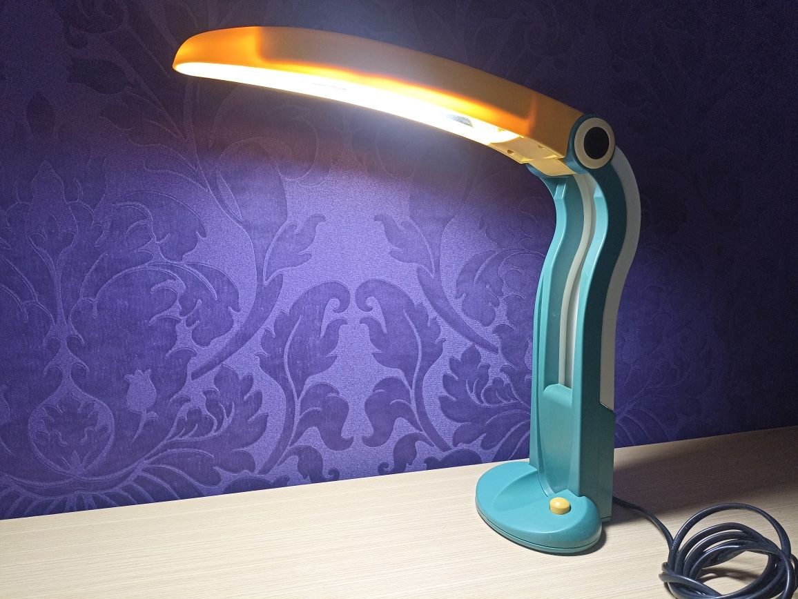 Kultowa lampa na biurko Tukan, lata 80-te, projekt H.T.. Huang