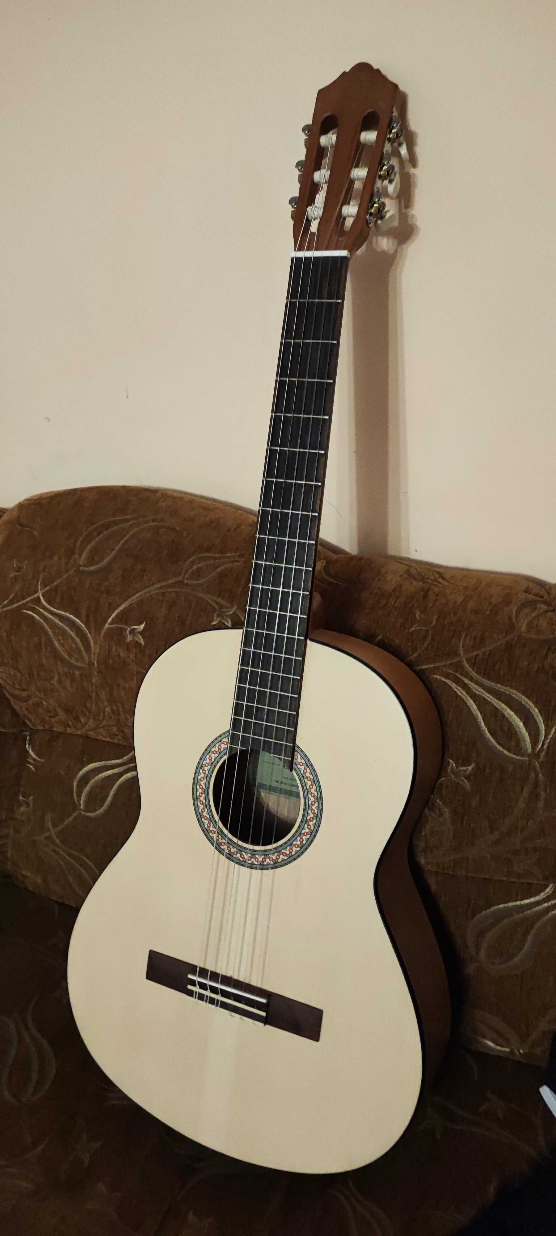 Gitara Yamaha C30