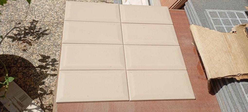 150 azulejos Cinca