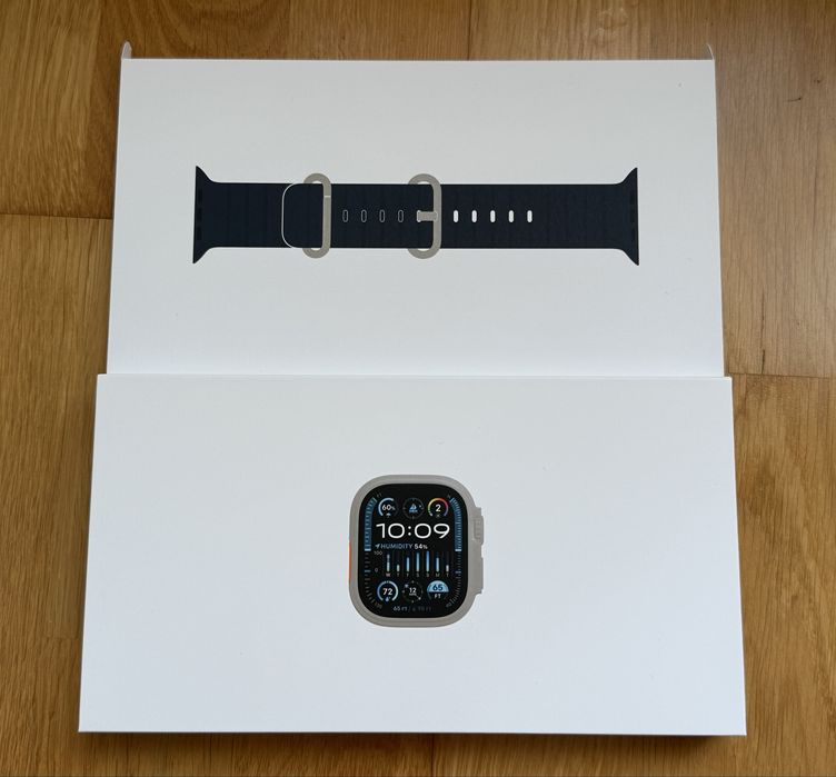 Apple Watch Ultra 2 GPS Cellular 49mm Titânio Natural