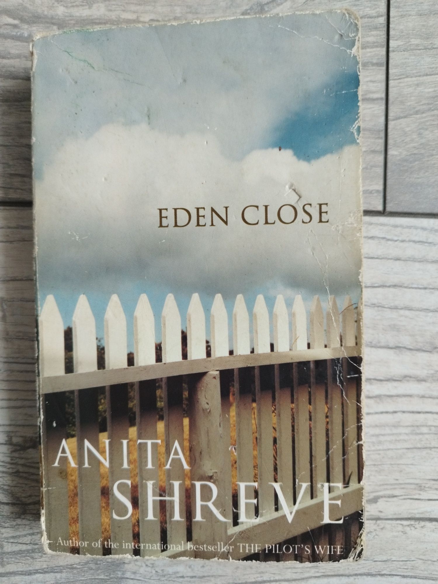 Eden Close, Anita Shreve