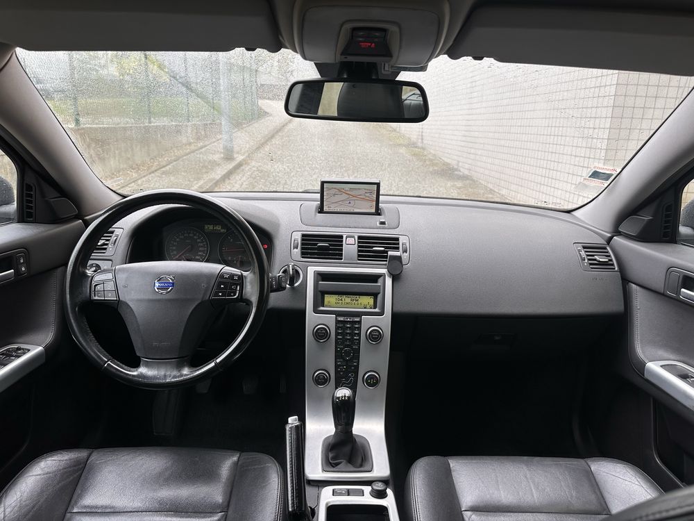 Volvo V50 1.6d 2010 com GPS impecável