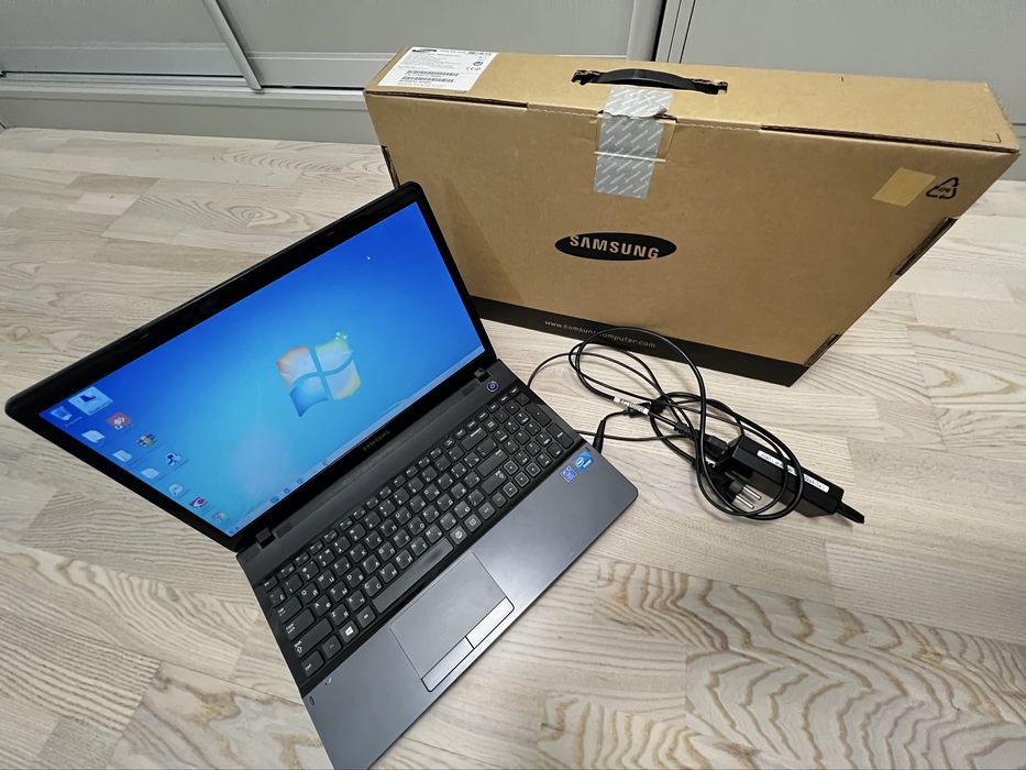 Ноутбук Samsung NP300E5Х