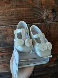 Пінетки балетки взуття для новонароджених на хрещення