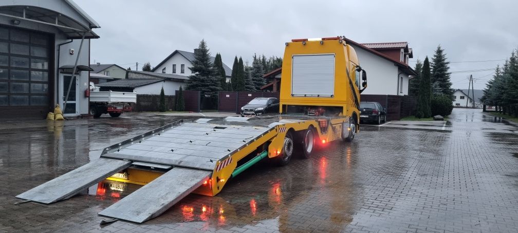 Usługi transportowe LAWETA Transport maszyn budowlanych i rolniczych