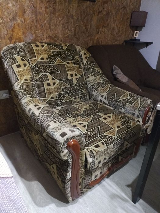 Продам два раскладных кресла