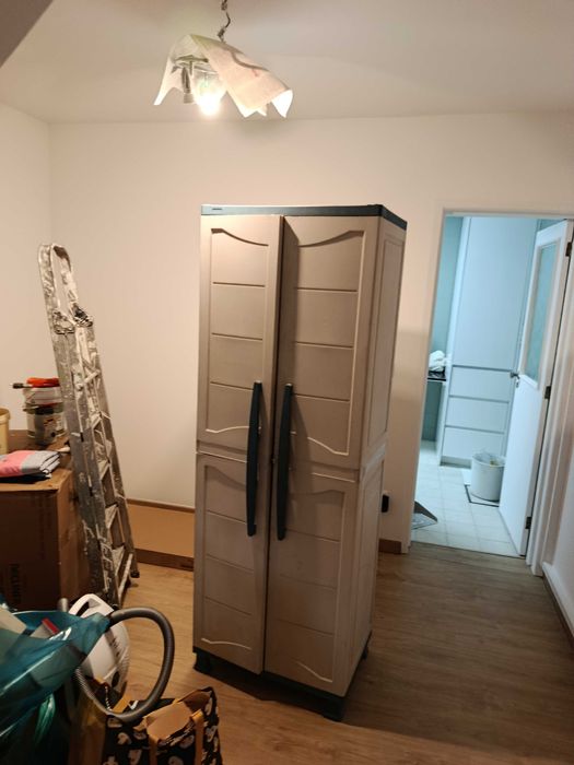 Armário de resina 185x65x45