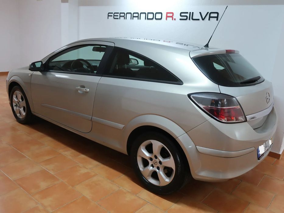 Opel Astra GTC 1.3 CDTI