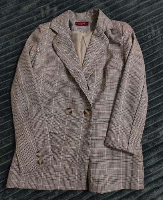 Жіночій костюмчик