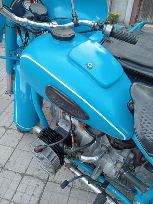 Дніпро МТ9 з двигуном к750