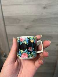 Фарфорова чашка японська