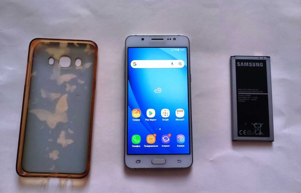 Смартфон Samsung Galaxy J5 2016