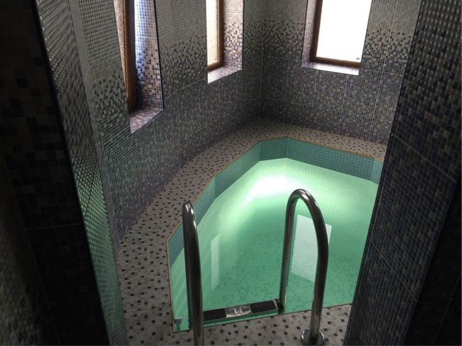 Баня з басейном біля Ковеля