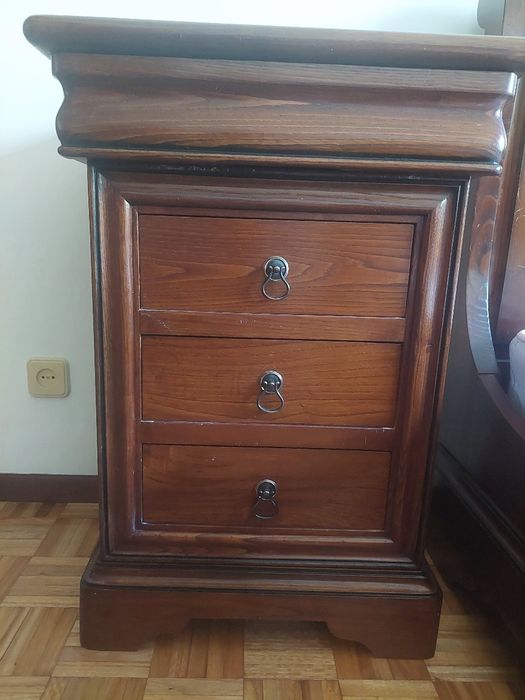 Mesas de cabeceira em Carvalho