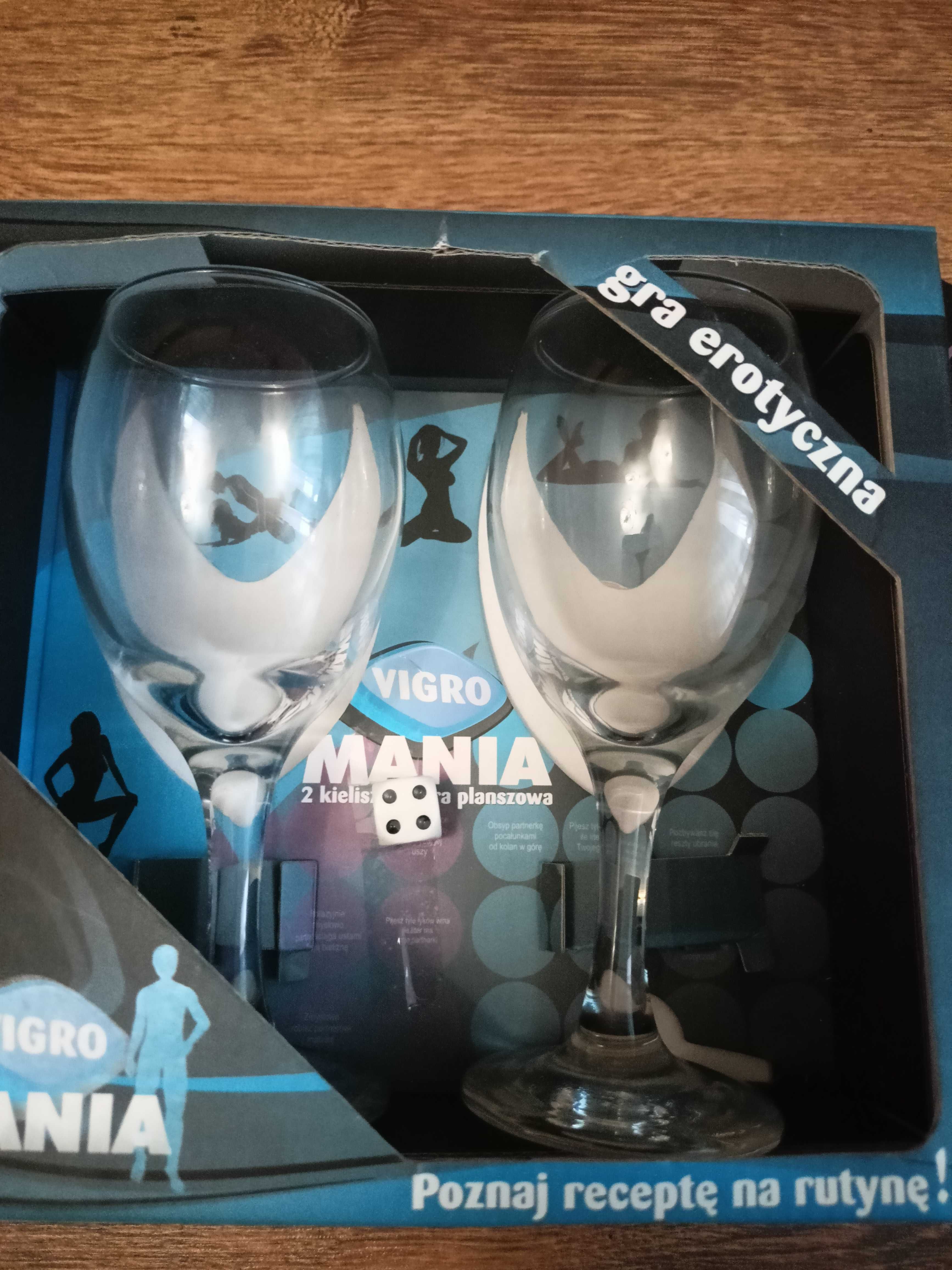Gra planszowa z kieliszkami