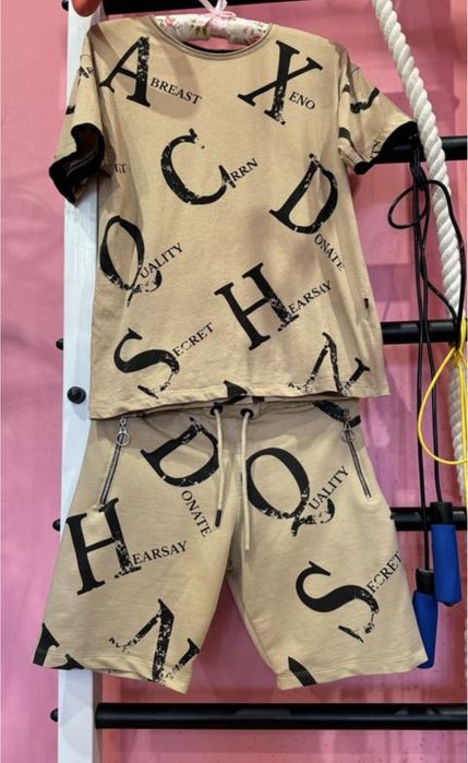 Костюм, джинси, поло та ін. ( на 10-11 років)