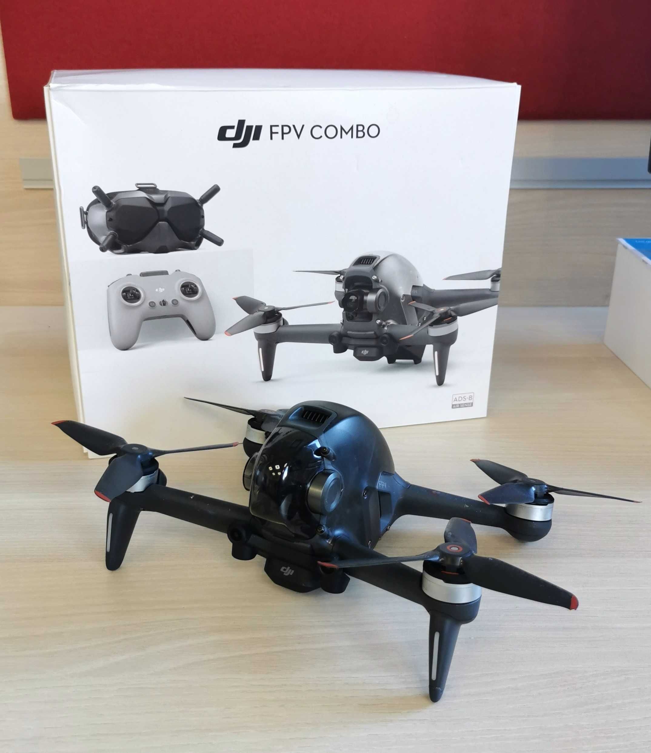 DJI Drone FPV Combo + DJI FPV Fly More Kit