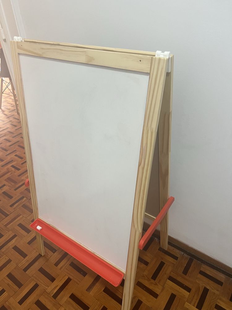 Cavalete quadro/giz e magnético