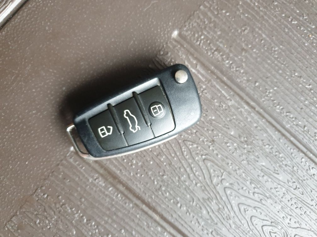 Ключ Audi A6 C6 4f0837220AD