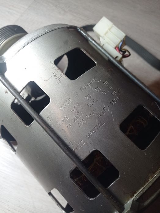 Motor elétrico monofásico