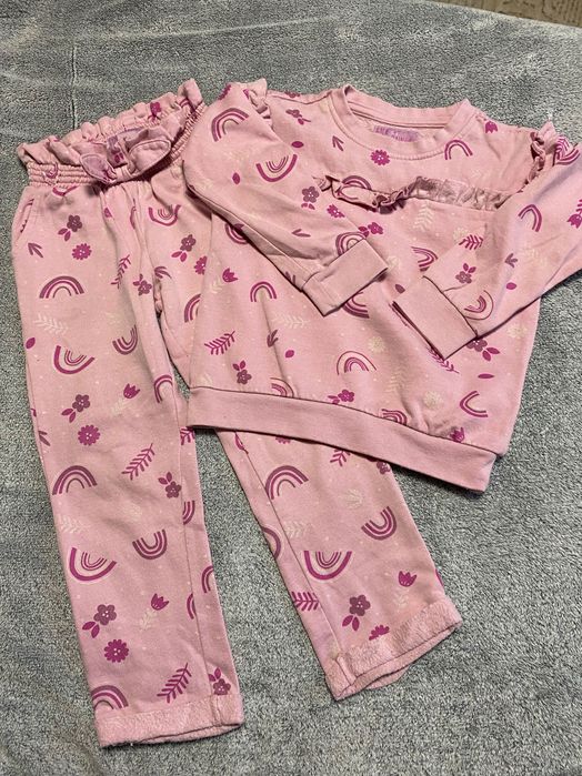 Костюм на дівчинку